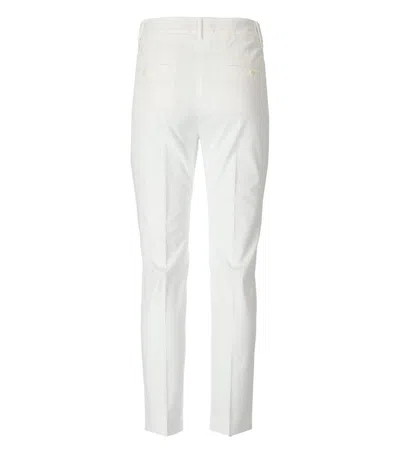 Weekend Max Mara Cecco White Pants In White