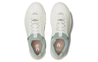 On The Roger Advantage "white" Sneakers In White