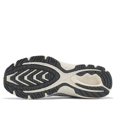 Mizuno Mxr 'white Iron Gate' In Multi