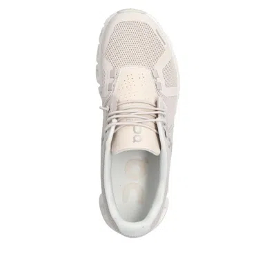 On Cloud 5 Womens Fitness Workout Athletic And Training Shoes In White