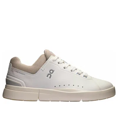 On The Roger Advantage Sneakers In White
