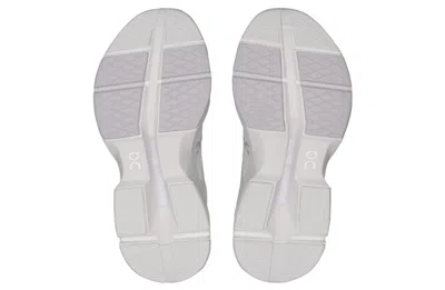 On (wmns)  Running Cloudpulse 'undyed Frost' In White