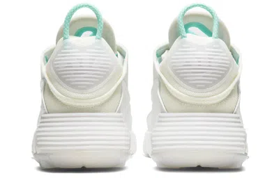 Nike (wmns)  Air Max 2090 'aurora Green' In White