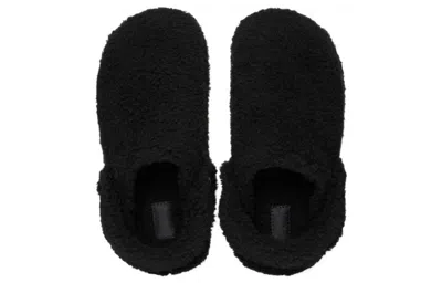 Crocs Unisex Classic Cozzzy Slipper In Black