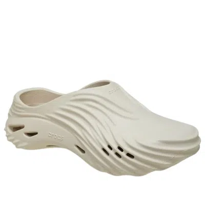 Crocs Echo Wave Slippers In Almond Tint