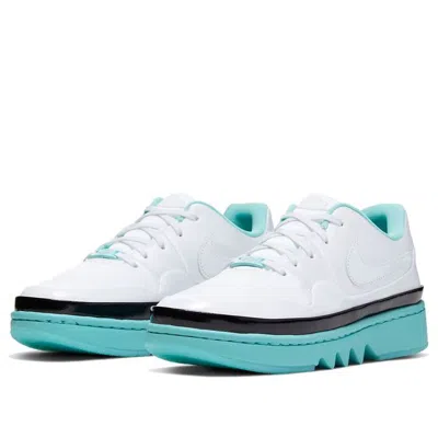 Nike (wmns)  Aj1 Jester Xx Low Laced In Multi