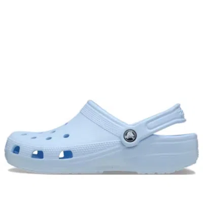 Crocs Classic Clog In Blue Frost