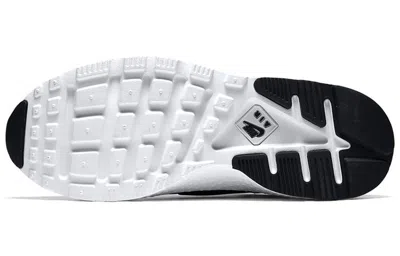 Nike (wmns)  Air Huarache Run Utra 'black White' In Multi