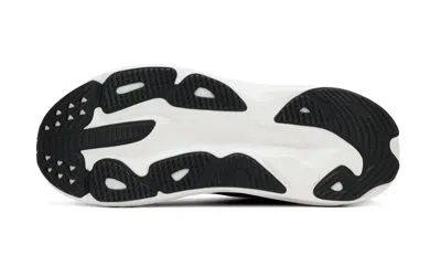 Hoka One One Skyflow 'black' In Multi