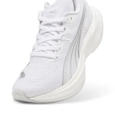 Puma Deviate Nitro 3 Running Shoes In White