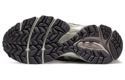 Asics (wmns)  Gel-kahana 8 'grey Matcha Green' In Gray