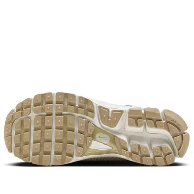 Nike (wmns)  Air Zoom Vomero 5 'light Bone' In Neutral