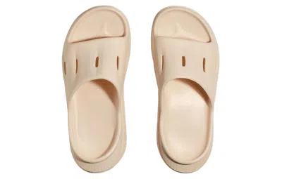 Hoka Gender Inclusive Ora Recovery Slide 3 Sandal In Neutral