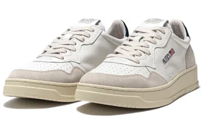 Autry Medalist Suede-panel Sneakers In White