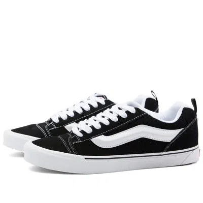 Vans Knu Skool Sneaker In Black
