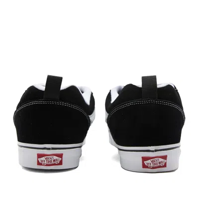 Vans Knu Skool Sneaker In Black