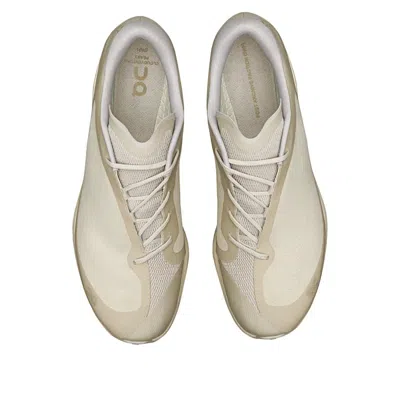 On Cloudventure Peak Sneakers In White