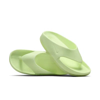 Nike (wmns)  Calm Flip Flop 'barely Volt' In Green