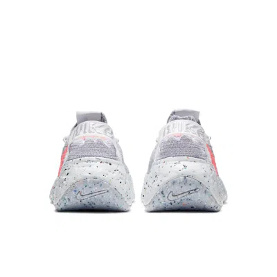 Nike (wmns)  Space Hippie 04 'this Is Trash - Crimson' In Gray