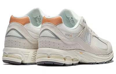 New Balance Unisex 2002r