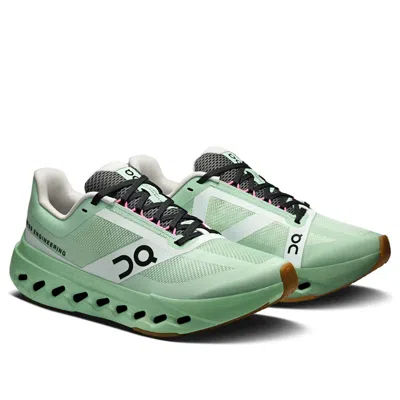 On Cloudtec Trainers In Green