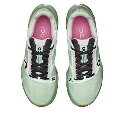 On Cloudtec Trainers In Green