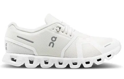 On Cloud 6 Sneakers With Round Toe And Rubber Sole In White