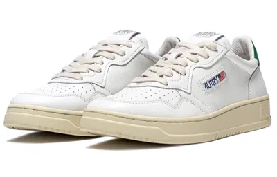 Autry Medalist Low Sneakers In White And Green Leather In White