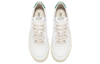 Autry Medalist Low Sneakers In White And Green Leather In White