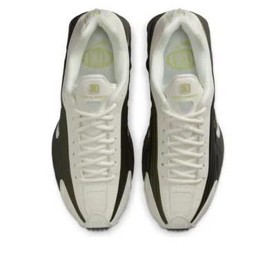 Nike (wmns)  Shox R4 'sail Light Lemon Twist' In Green