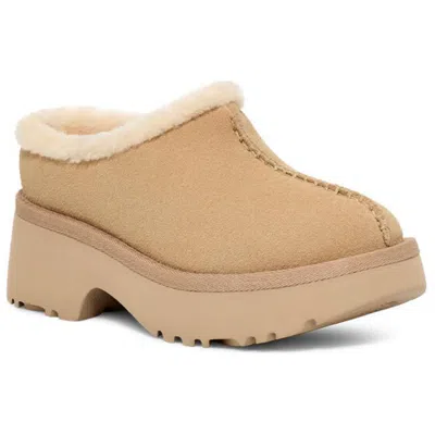 Ugg (wmns)  New Heights Cozy Clog 'mustard Seed' In Neutral