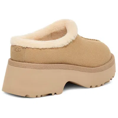 Ugg (wmns)  New Heights Cozy Clog 'mustard Seed' In Neutral