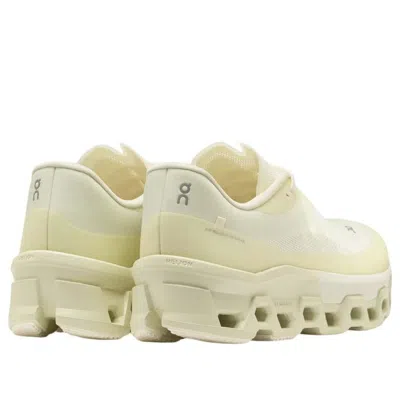 On Cloudmster 2 Wmns 'post Archive Facti - Seeding White' In Neutral