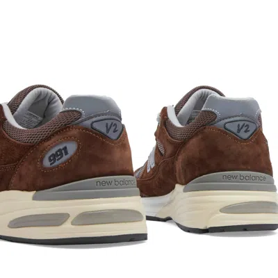 New Balance Uk 991v2 Sneakers With Suede And Mesh Panels In Brown