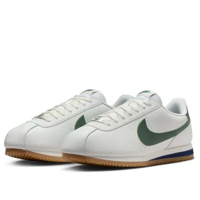 Nike Cortez Low-top Sneakers In White
