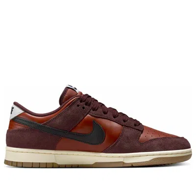 Nike Dunk Low Retro Se Leather Sneakers In Brown
