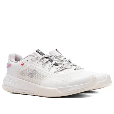 On (wmns)  Running The Roger Advantage Z5 'white Ivory'