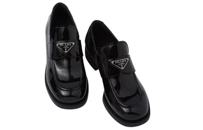 Prada Brand-plaque Patent Leather Loafers In Black