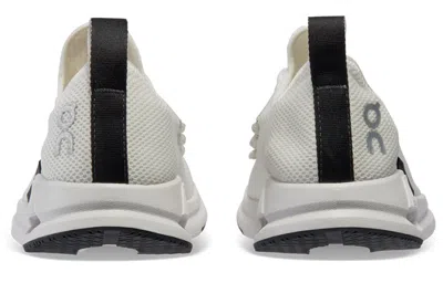 On Running (wmns)  Cloudeasy 'white Black'