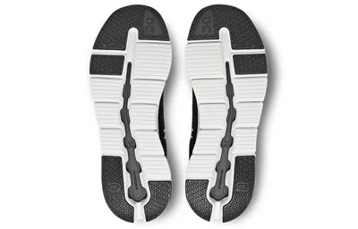 On (wmns)  Running Cloudrift 'black White'