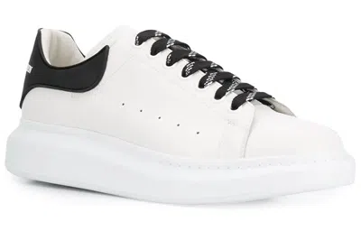Alexander Mcqueen White And Black Low-top Sneakers With Chunky Sole And Contrasting Heel Tab In Leather Man In White