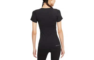 Nike Sportswear Club Chill Knit Mod Crop T-shirt In Black