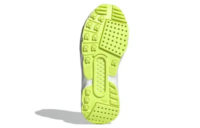 Adidas Originals (wmns) Adidas Zx 22 Boost 'sand Yellow Tint'