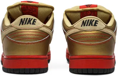 Nike Sb Dunk Low Pro 'money Cat' In Gold