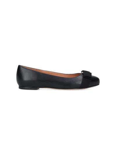 Ferragamo Glossy Leather Ballerinas With Bow Accent In Black