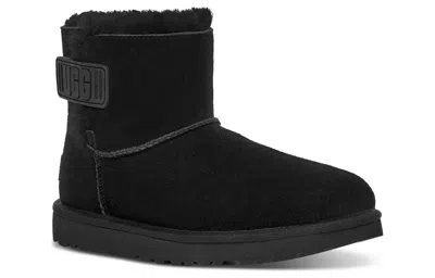 Ugg (wmns)  Mini Bailey Logo Strap Boot 'black'
