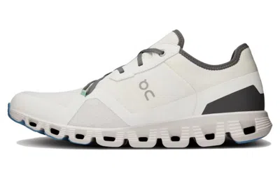 On Round Head Low-cut Sneakers In White