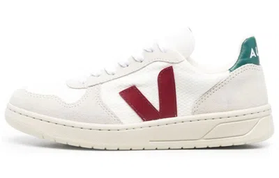 Veja V-10 B-mesh 'white Marsala Brittany'