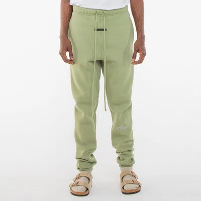 Essentials Fear Of God  X Union La Fw21 Vintage Sweatpant Army In Green