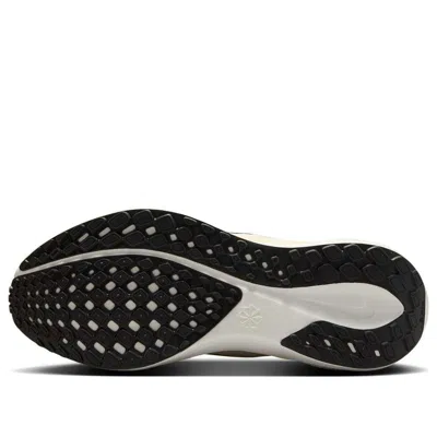 Nike Pegasus Easyon Running Shoe In Gray